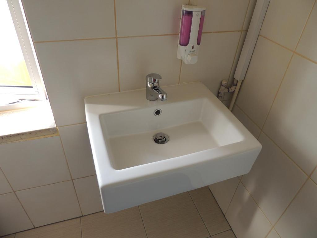 Delphi Hotel Nikosia Zimmer foto